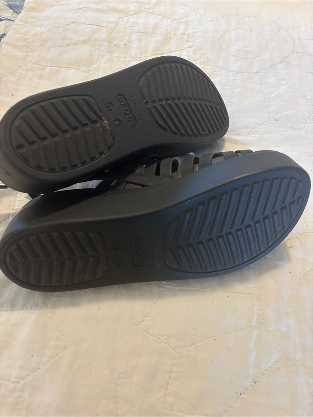 CROCS Women’s Brooklyn Black Strappy Slingback Sandals - Picture 5 of 6